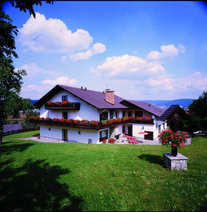 Hotel Bergwiesen - Zimmer Mit Balkon Oder Terasse Lohr Eksteriør bilde