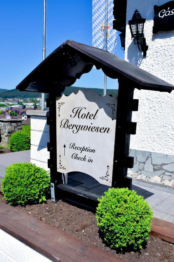 Hotel Bergwiesen - Zimmer Mit Balkon Oder Terasse Lohr Eksteriør bilde