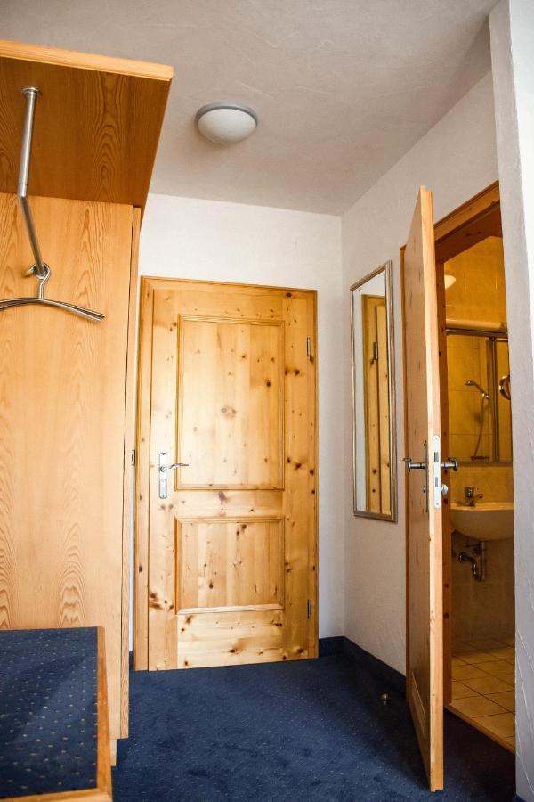 Hotel Bergwiesen - Zimmer Mit Balkon Oder Terasse Lohr Eksteriør bilde