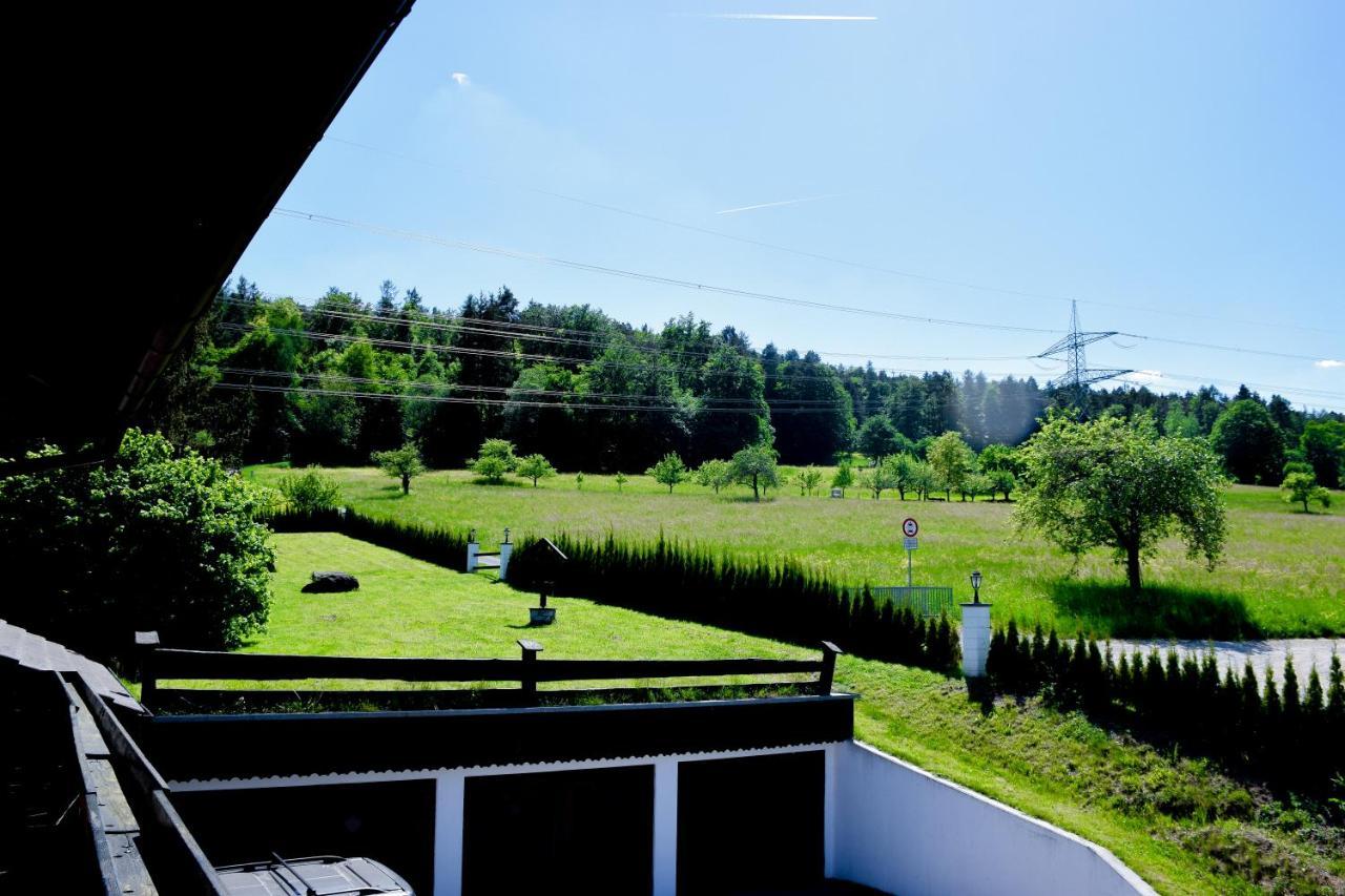 Hotel Bergwiesen - Zimmer Mit Balkon Oder Terasse Lohr Eksteriør bilde