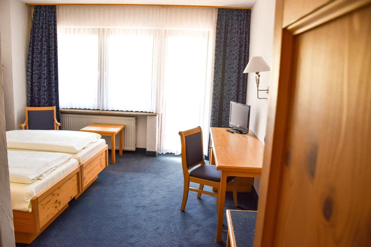Hotel Bergwiesen - Zimmer Mit Balkon Oder Terasse Lohr Eksteriør bilde