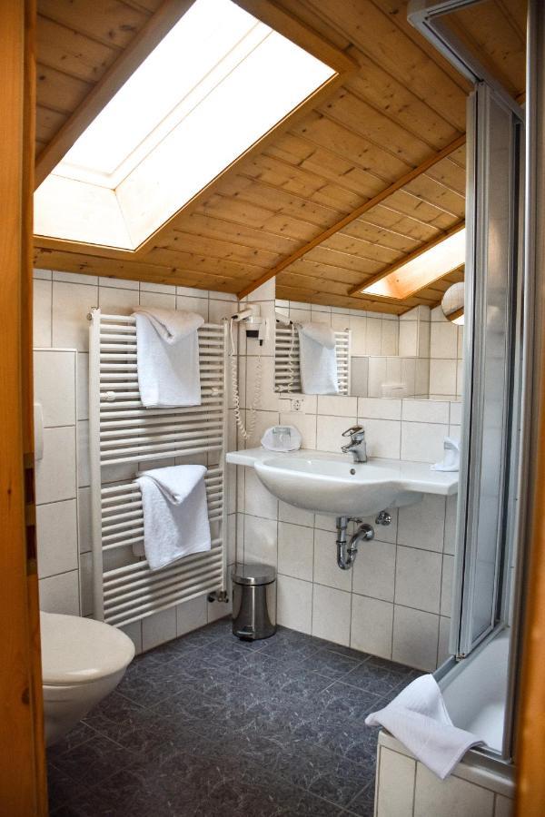 Hotel Bergwiesen - Zimmer Mit Balkon Oder Terasse Lohr Eksteriør bilde