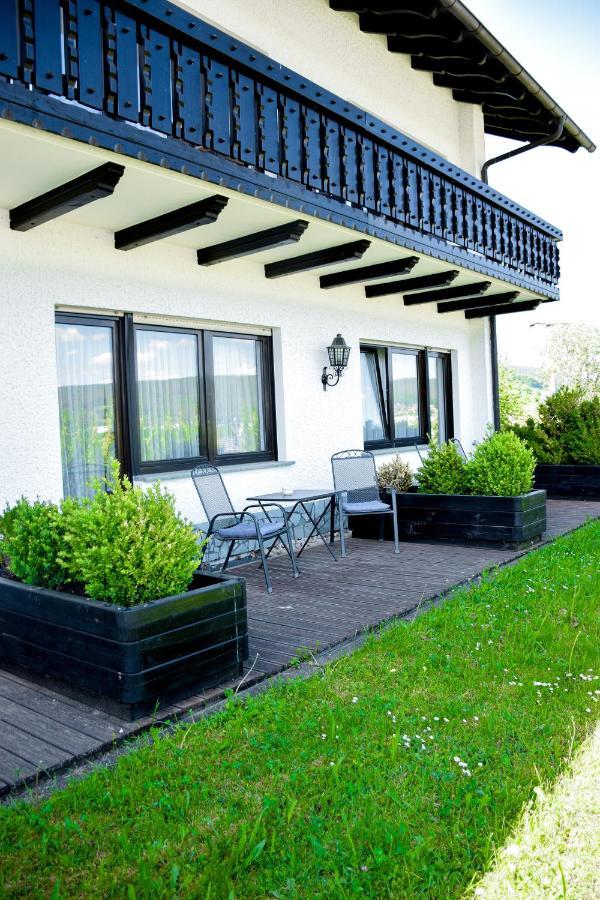 Hotel Bergwiesen - Zimmer Mit Balkon Oder Terasse Lohr Eksteriør bilde